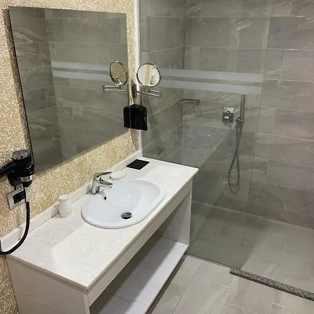 A&m 4* ساراندا